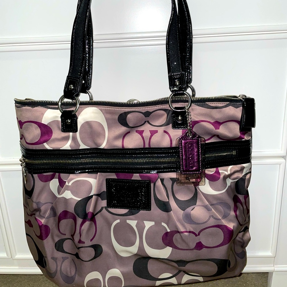 Coach Tote (Great Condition)